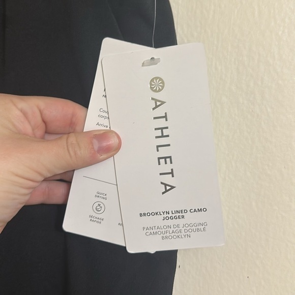 NWT Athleta Brooklyn Lined Black Camo Joggers 12P - Picture 4 of 6